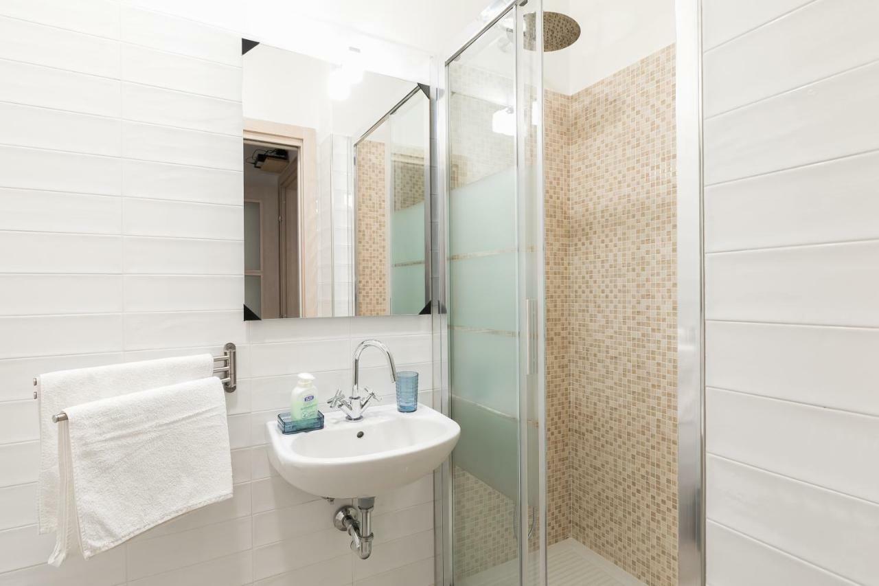 Stars Luxury Apartments 1 Рим Экстерьер фото